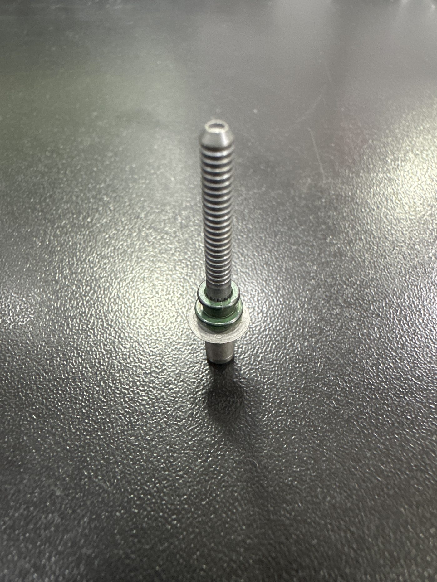 RIVET, BLIND